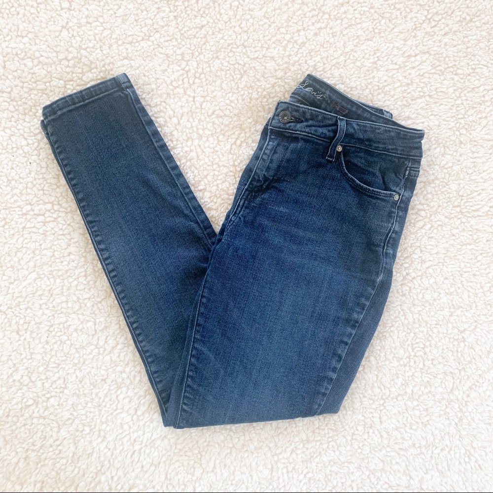 Levi’s blue skinny jeans, Size 29